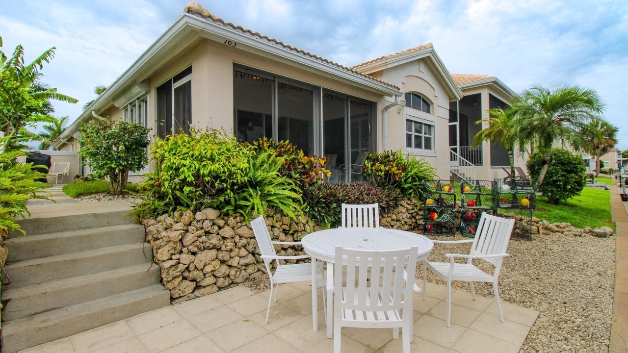 Photo of Outdoor in Naples
