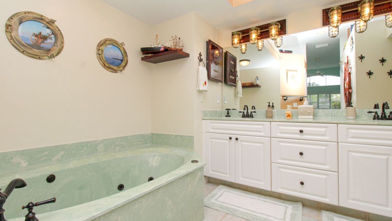 Photo of Bathroom in Naples