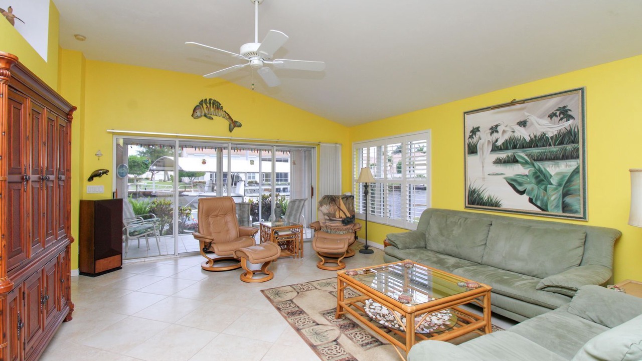 Photo of Livingroom in Naples