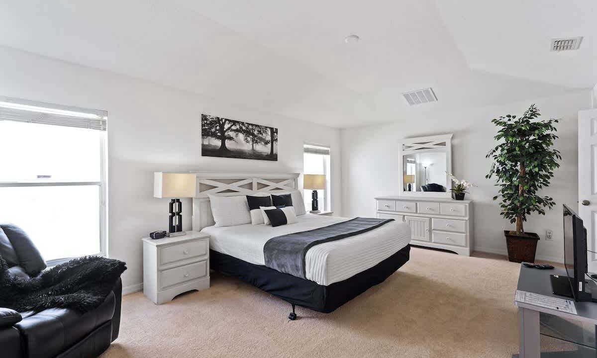 Photo of Bedroom in Veranda Palms