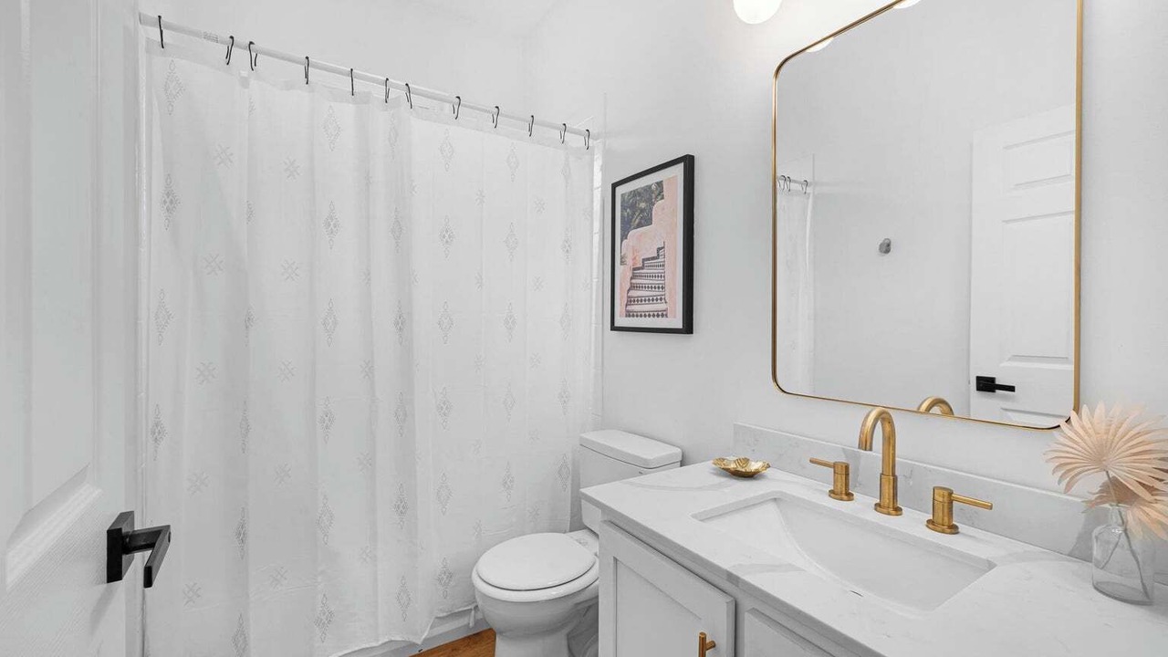Photo of Bathroom in Hunt Club
