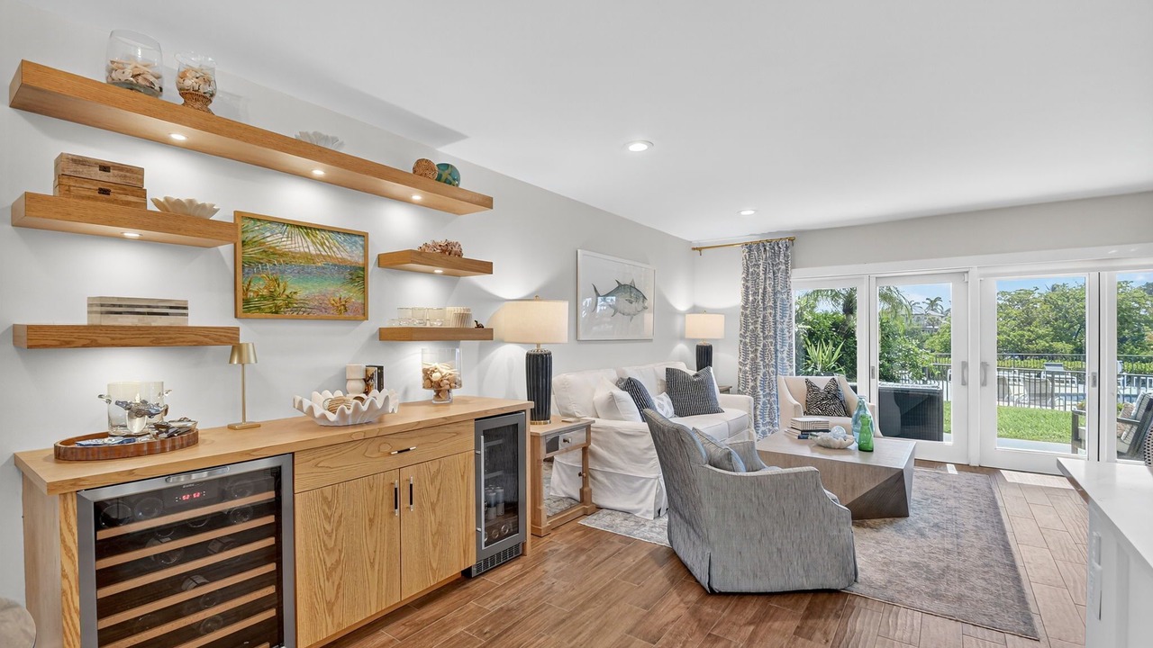 Photo of Livingroom in South Palm Beach