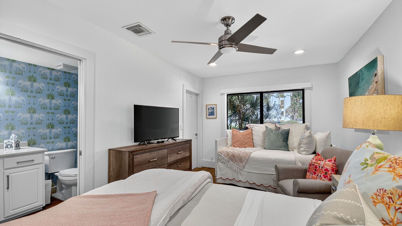 Photo of Bedroom in South Palm Beach