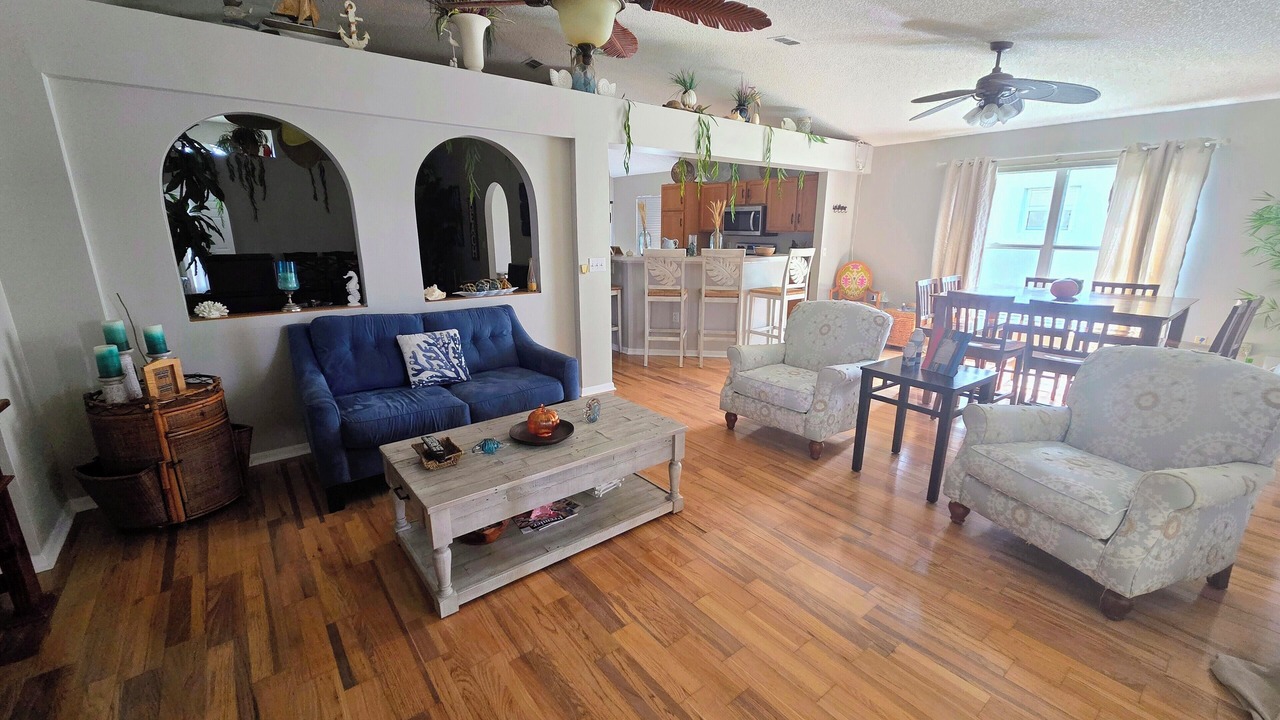 Photo of Livingroom in Tropic