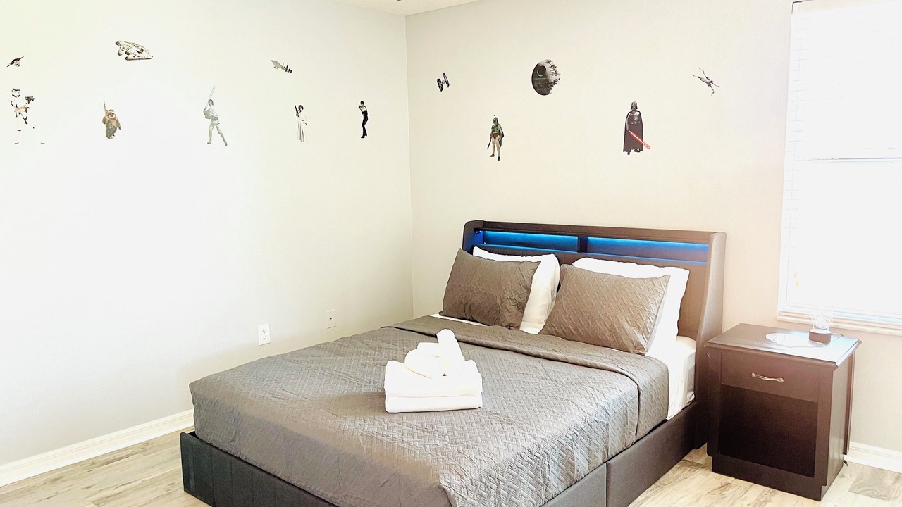 Photo of Bedroom in Veranda Palms