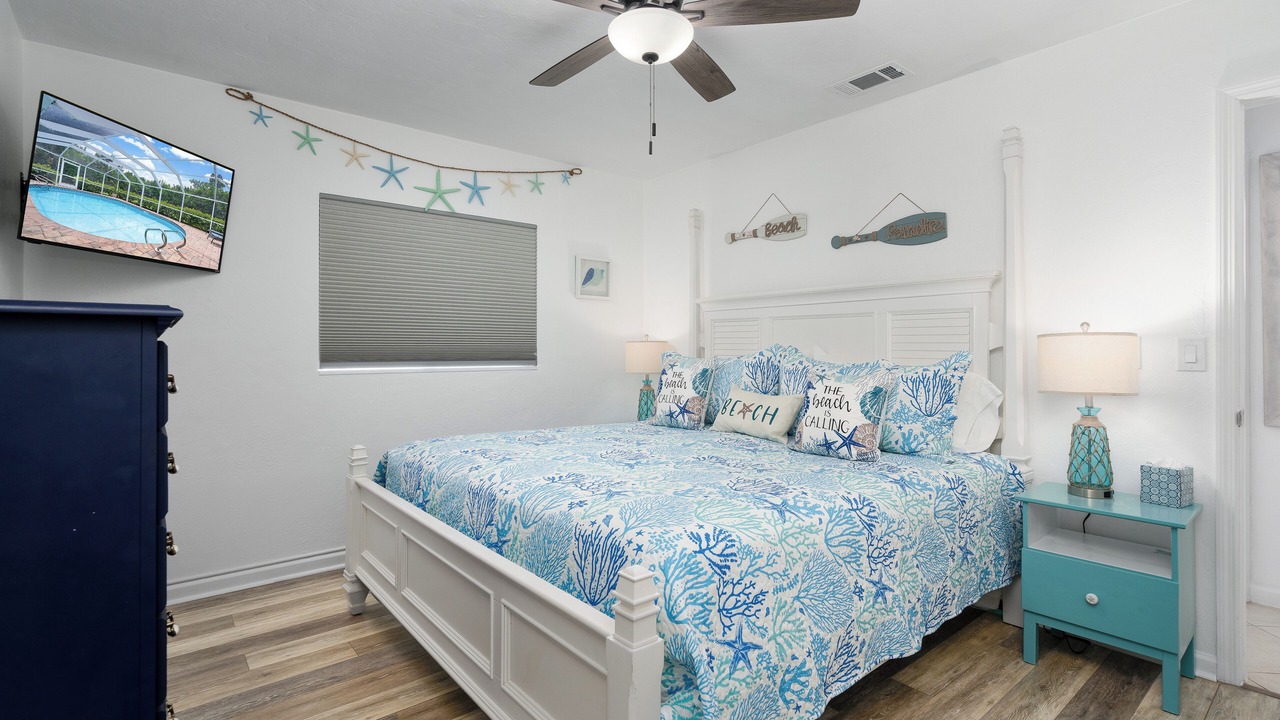 Photo of Bedroom in Yacht Club