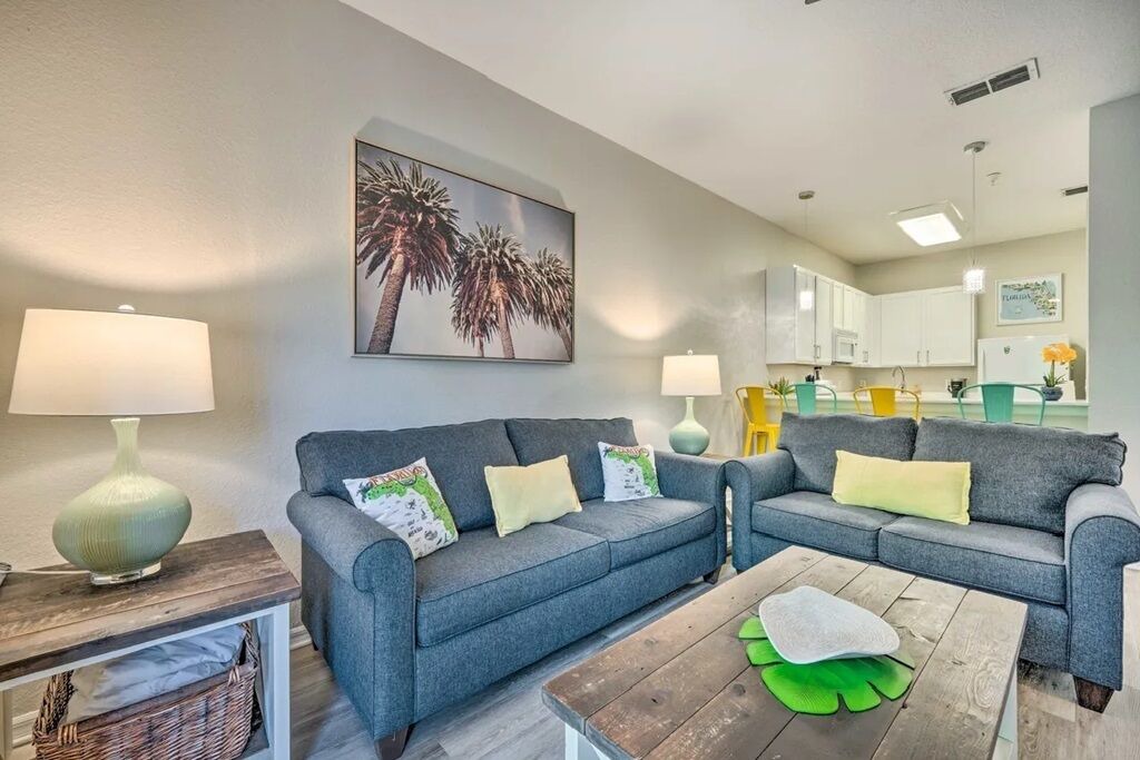 Photo of Livingroom in Bahama Bay