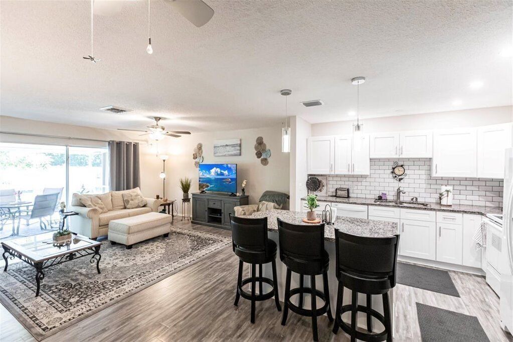 Photo of Livingroom in Englewood