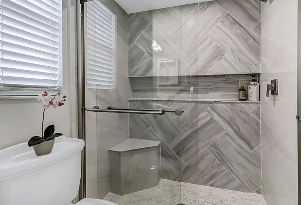 Photo of Bathroom in Golden Gate