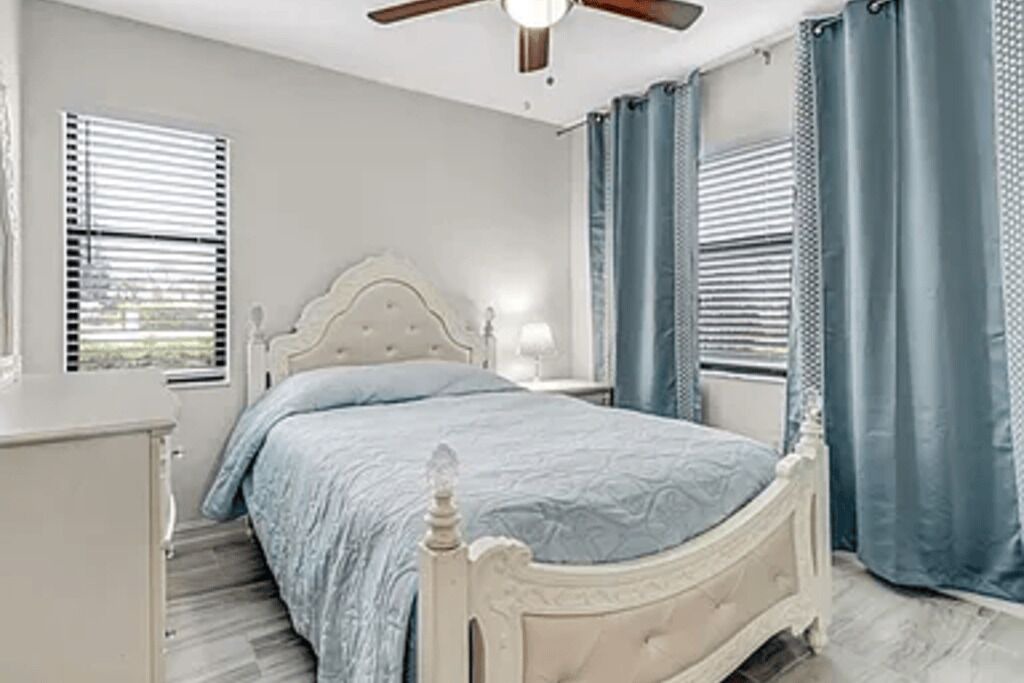Photo of Bedroom in Golden Gate