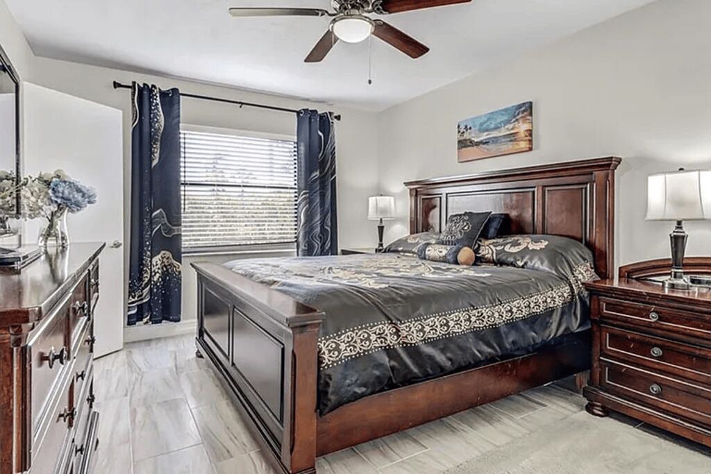 Photo of Bedroom in Golden Gate