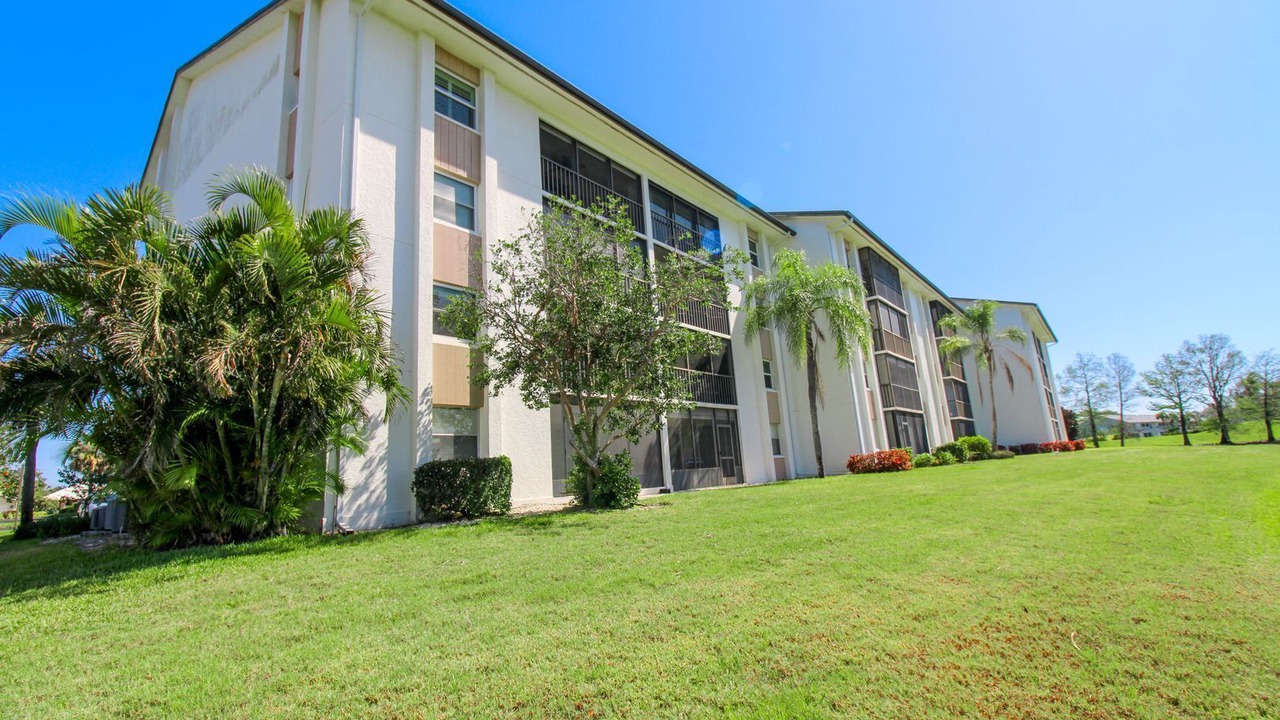 Photo of Outdoor in Imperial Golf Estates