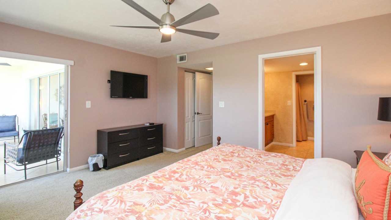 Photo of Bedroom in Imperial Golf Estates