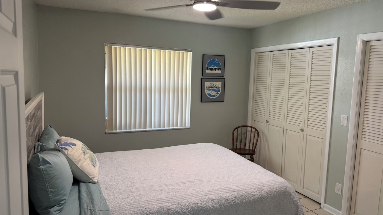 Photo of Bedroom in Sorrento Shores