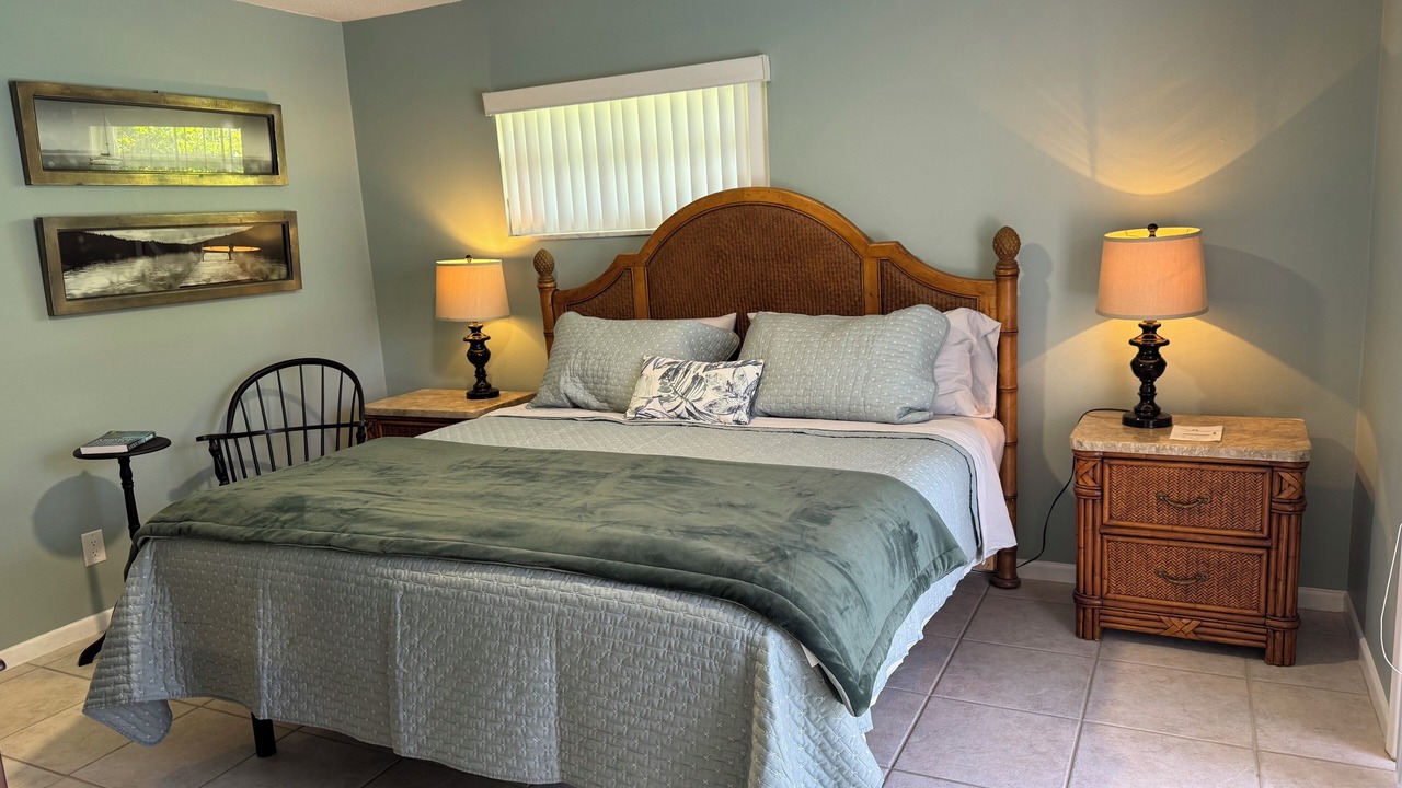Photo of Bedroom in Sorrento Shores