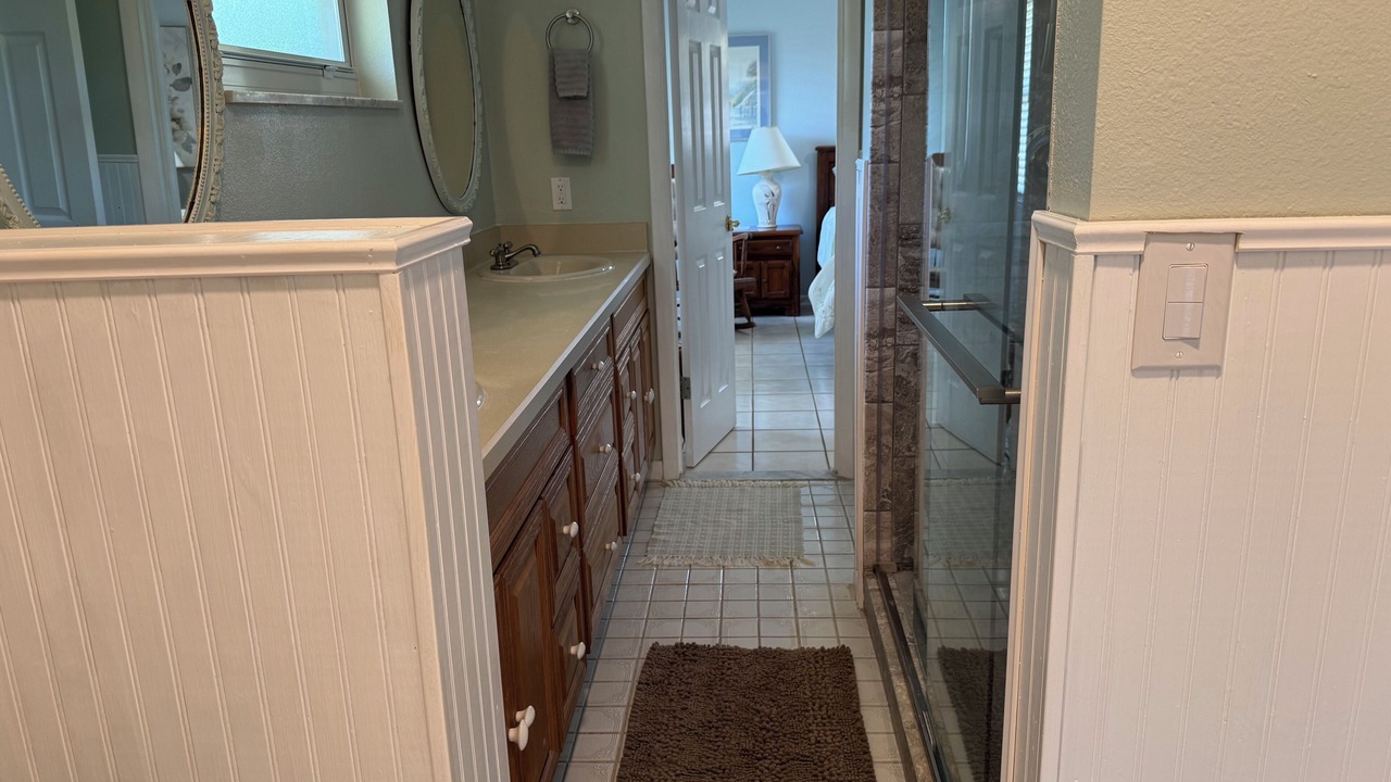 Photo of Bathroom in Sorrento Shores