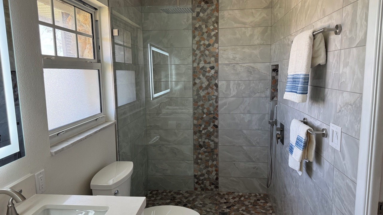Photo of Bathroom in Sorrento Shores