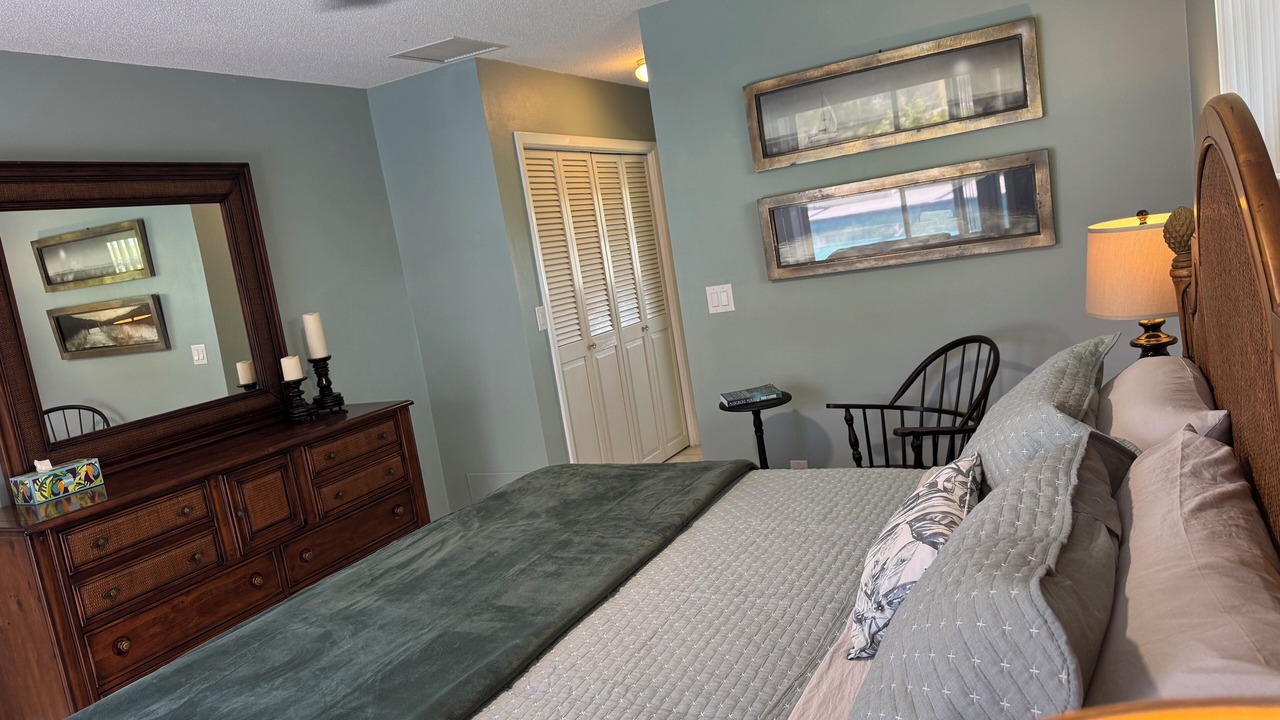 Photo of Bedroom in Sorrento Shores