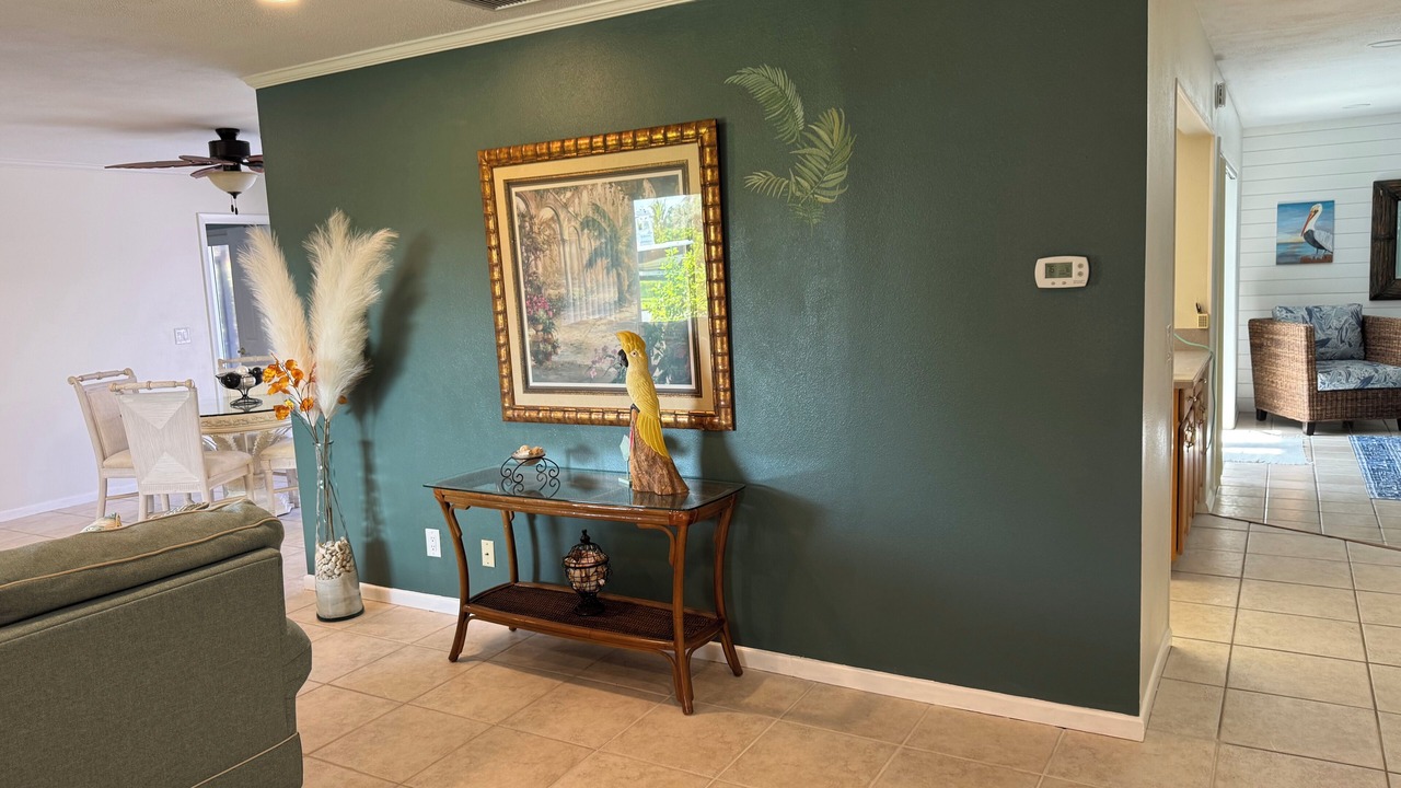 Photo of Livingroom in Sorrento Shores