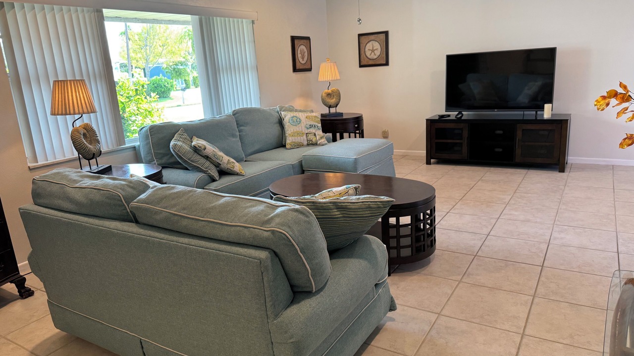 Photo of Livingroom in Sorrento Shores