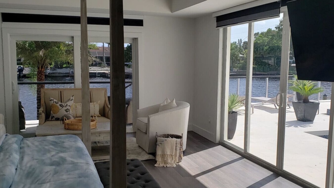 Photo of Livingroom in Caloosahatchee
