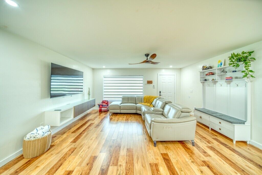 Photo of Livingroom in Diplomat