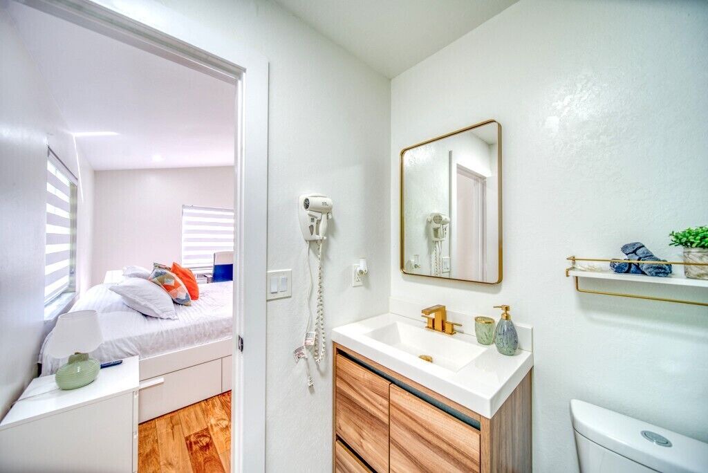 Photo of Bathroom in Diplomat