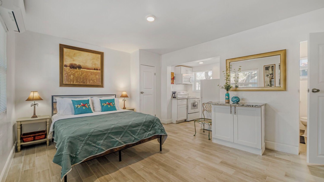 Photo of Bedroom in Tropic