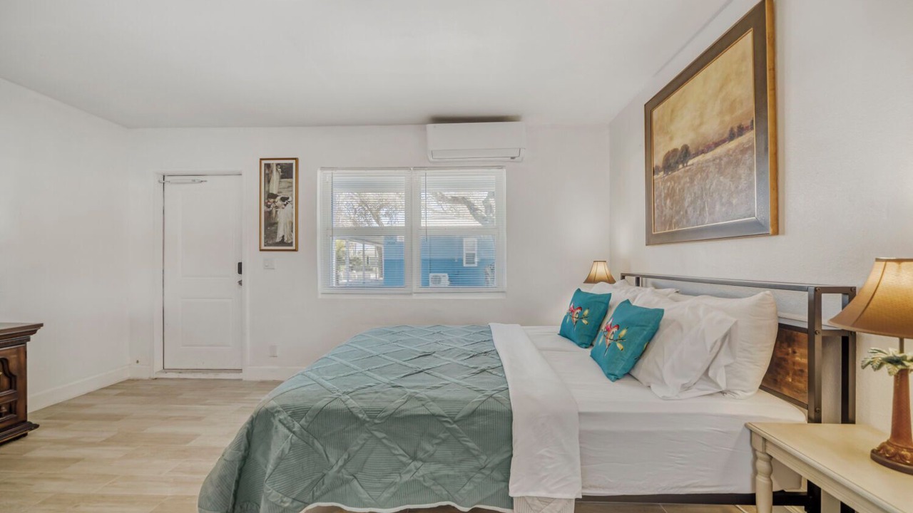 Photo of Bedroom in Tropic