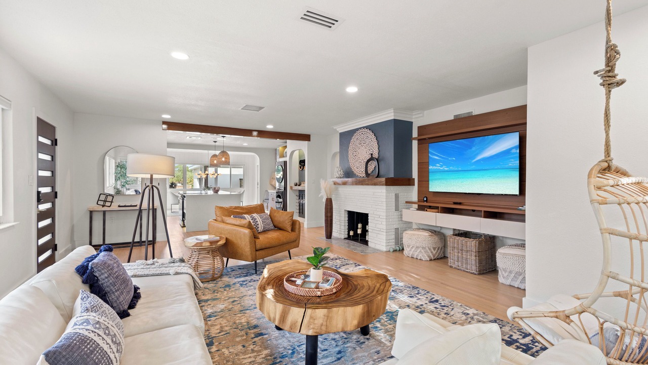 Photo of Livingroom in Central Sarasota