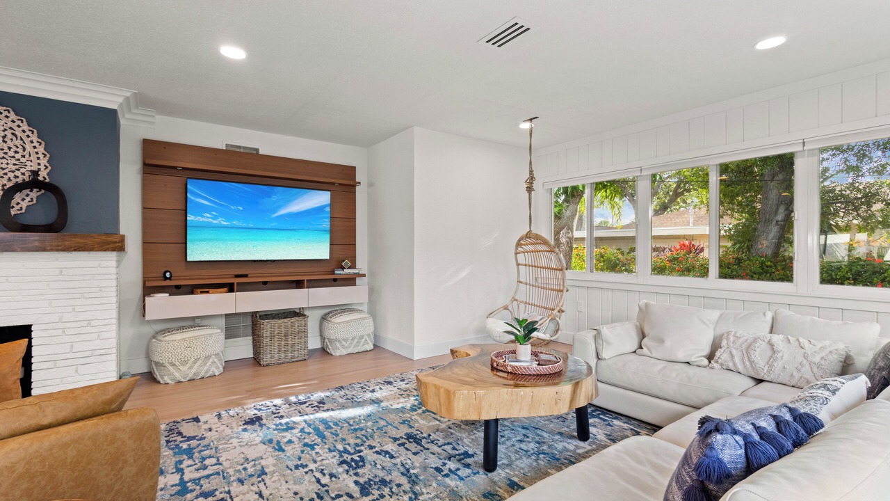 Photo of Livingroom in Central Sarasota