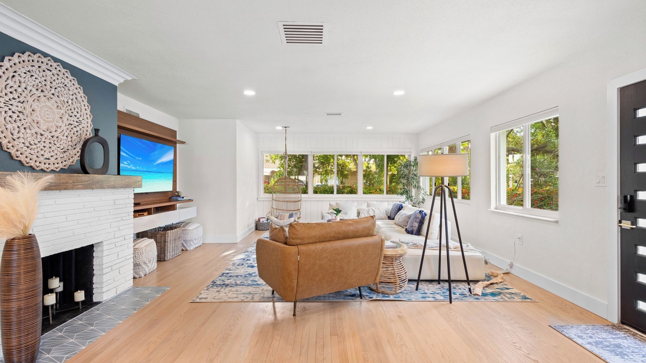 Photo of Livingroom in Central Sarasota