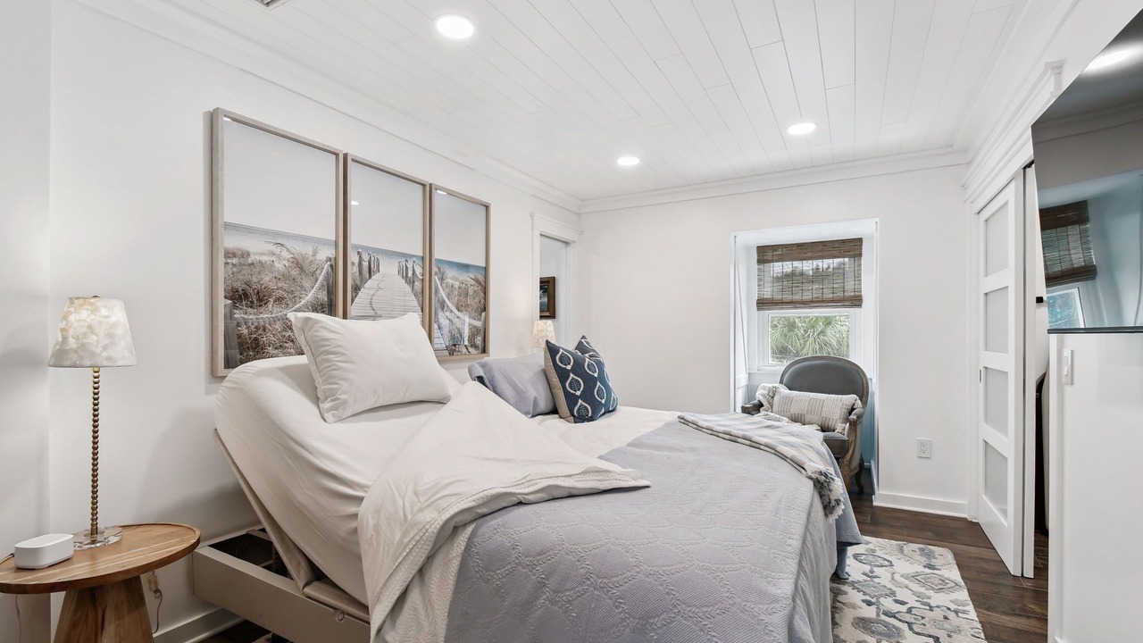 Photo of Bedroom in Seminole