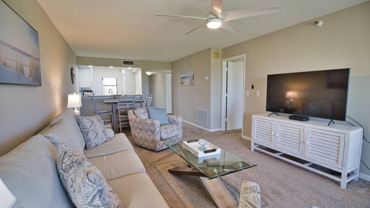 Photo of Livingroom in Englewood