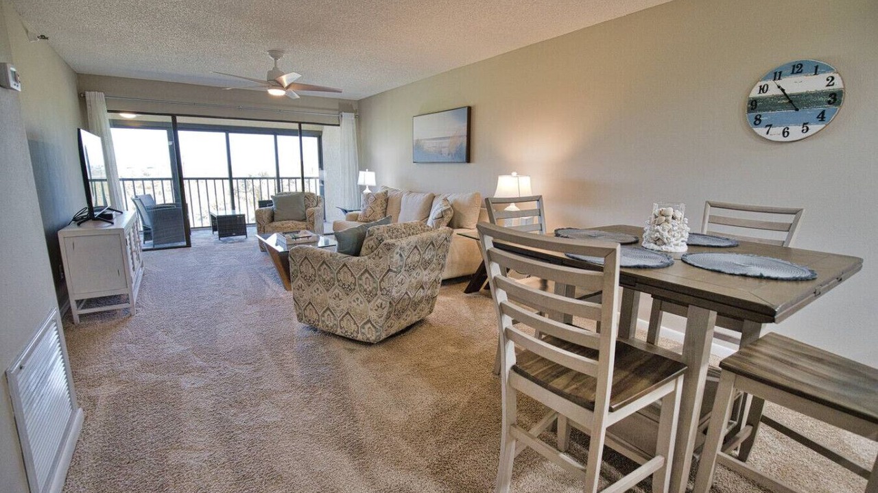 Photo of Livingroom in Englewood