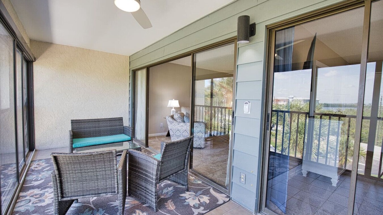 Photo of Patio Balcony in Englewood