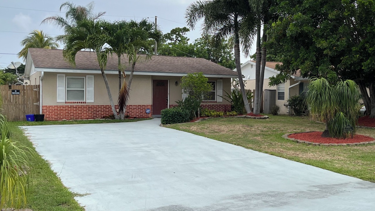 Photo of Outdoor in Eastview Manor