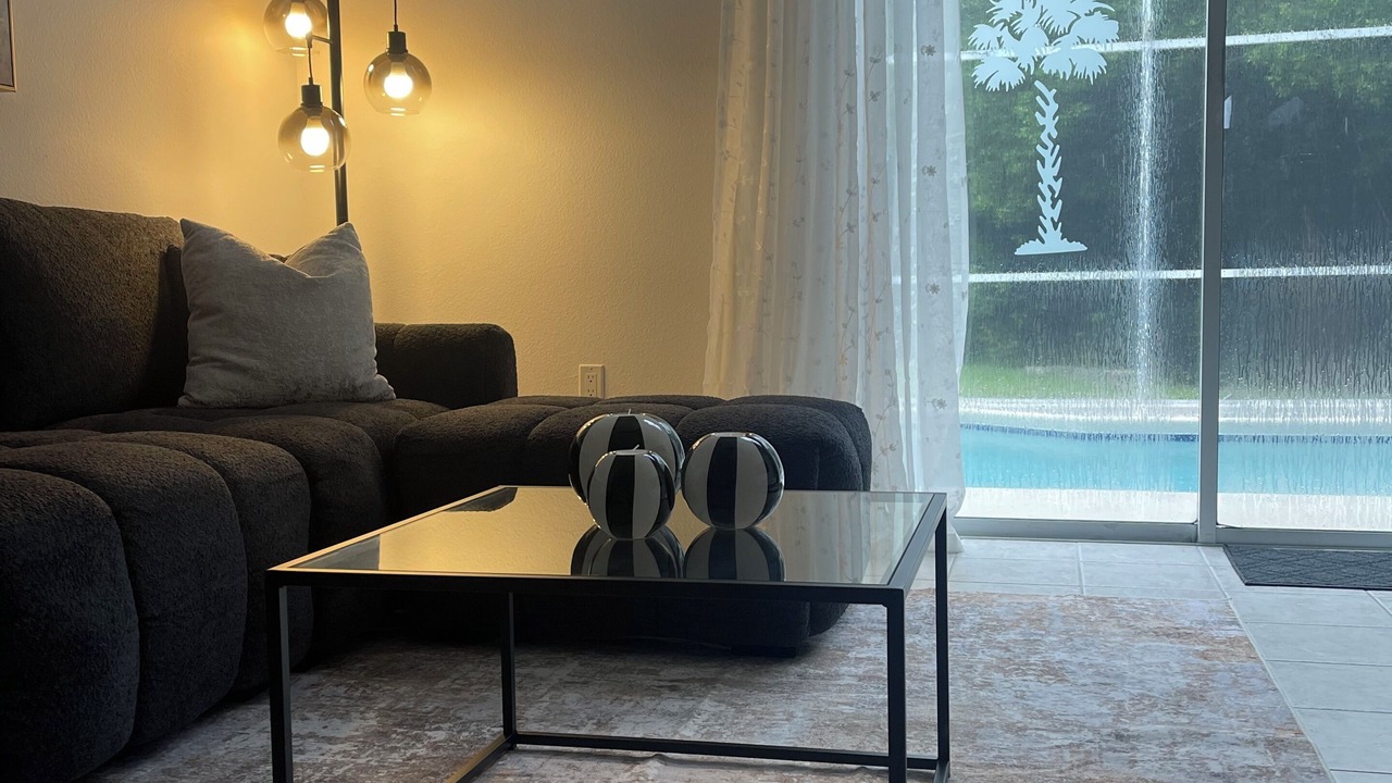 Photo of Livingroom in Eagle Pointe South
