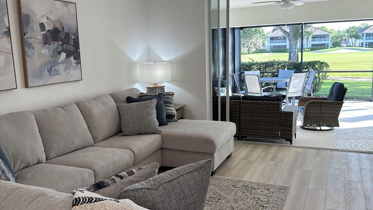 Photo of Livingroom in Naples