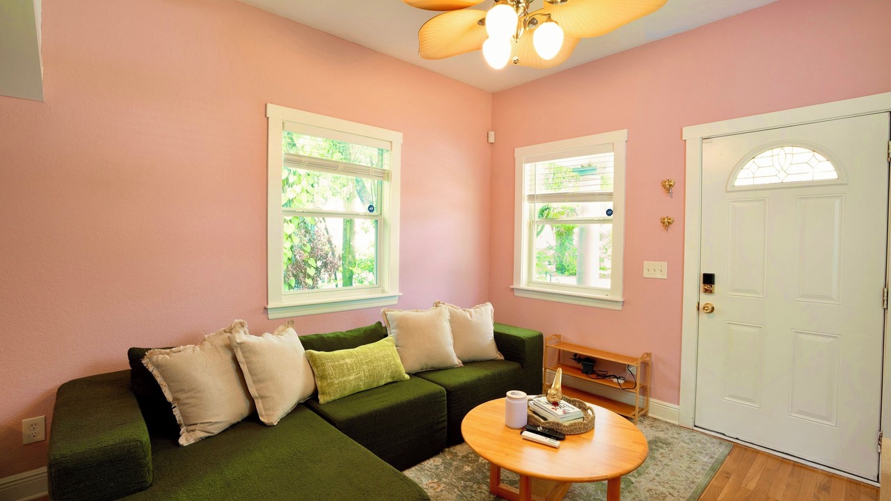 Photo of Livingroom in Ybor City