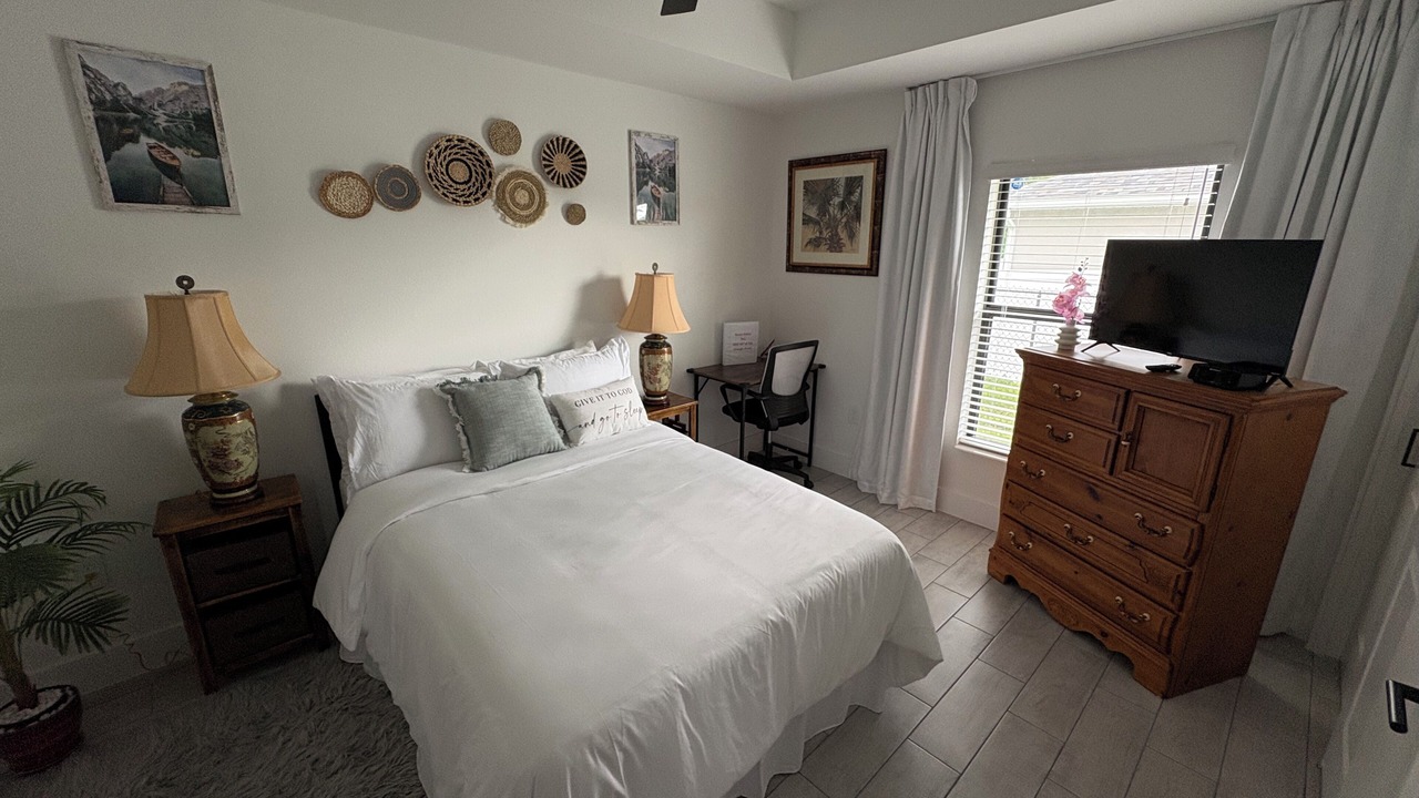 Photo of Bedroom in Lehigh Acres