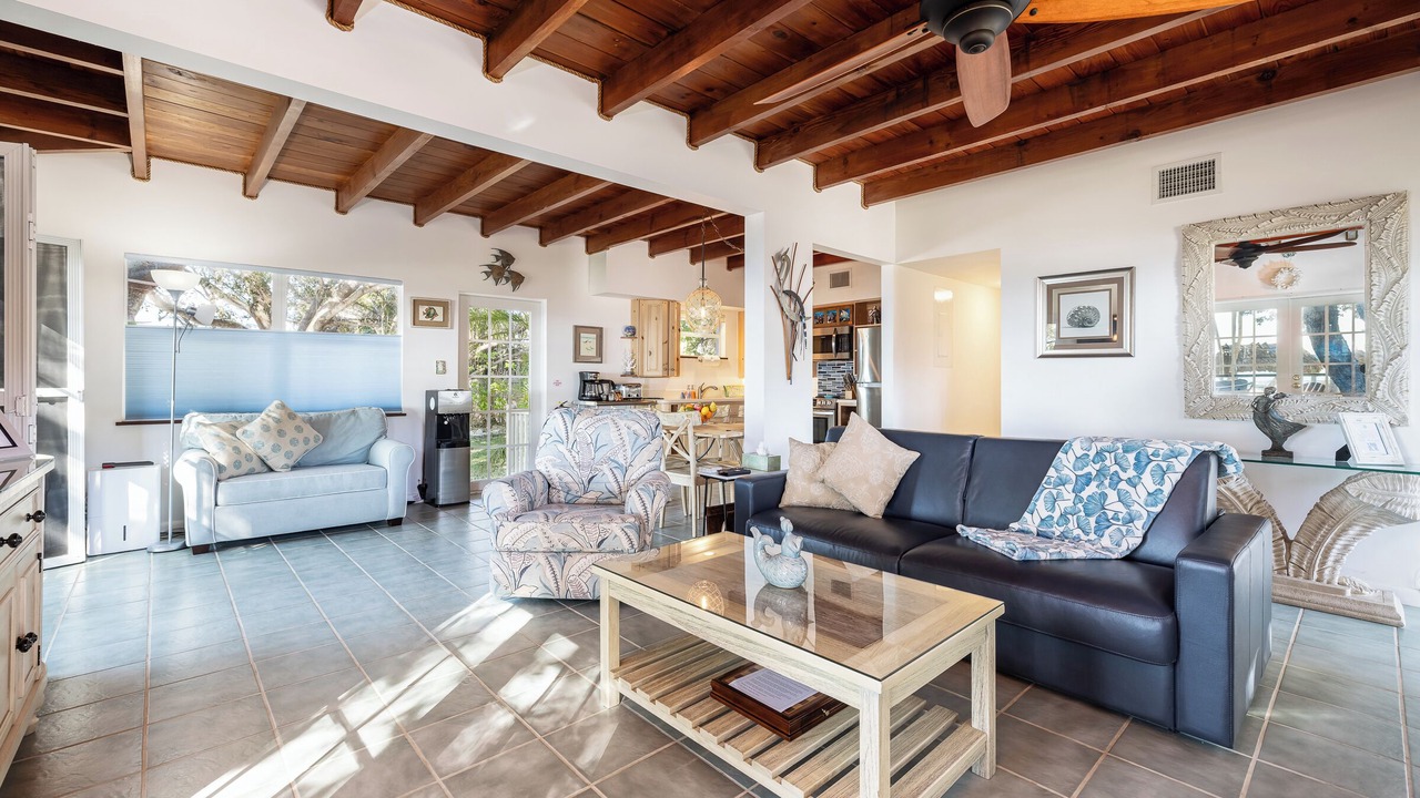 Photo of Livingroom in Upper Matecumbe Key