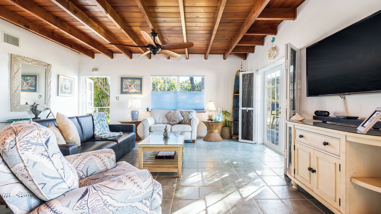 Photo of Livingroom in Upper Matecumbe Key