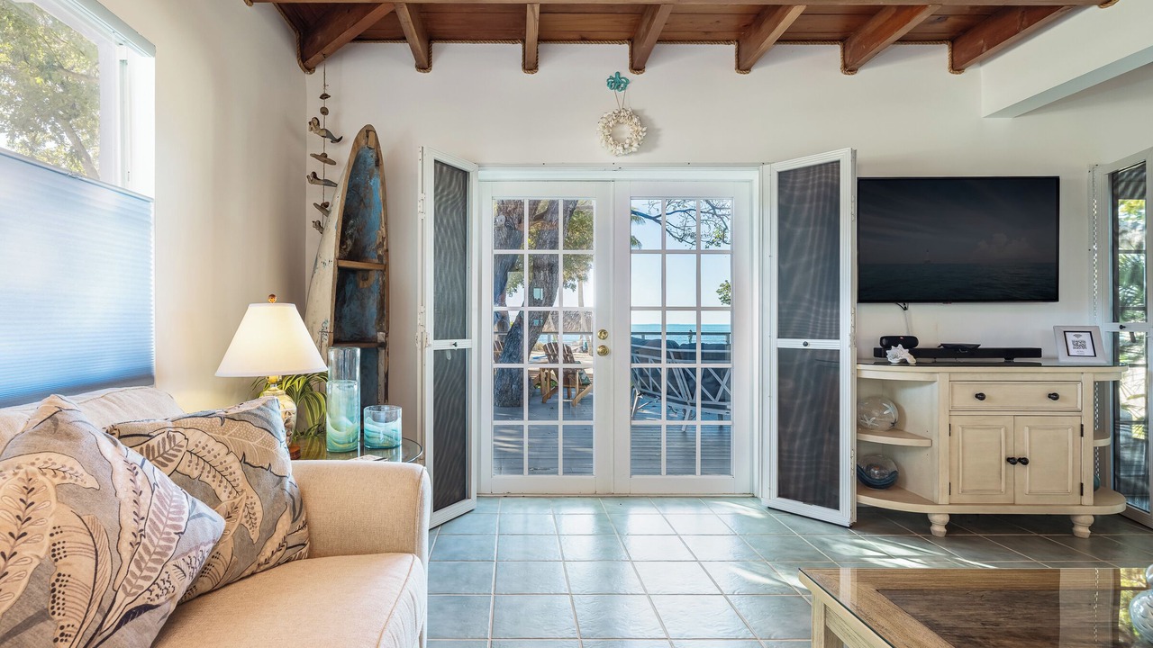 Photo of Livingroom in Upper Matecumbe Key