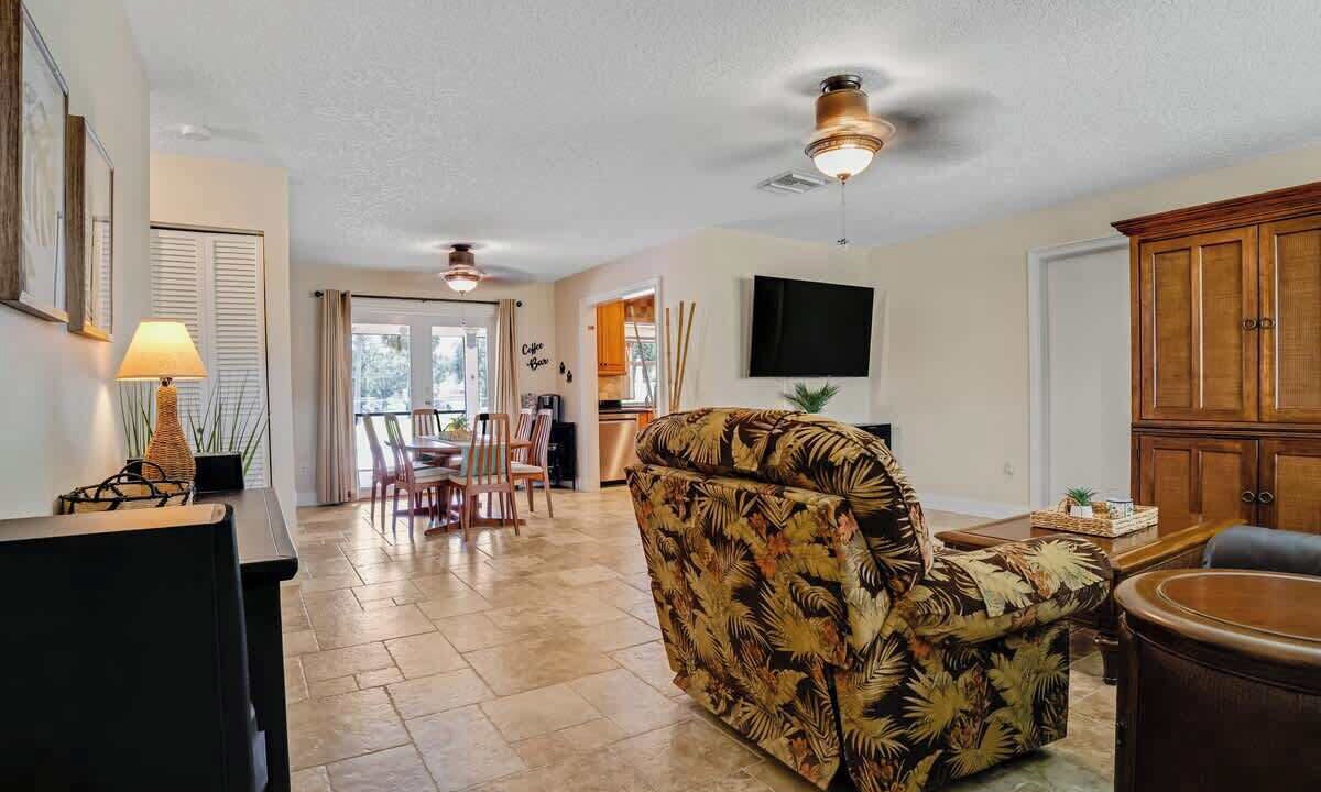 Photo of Livingroom in Lake Worth