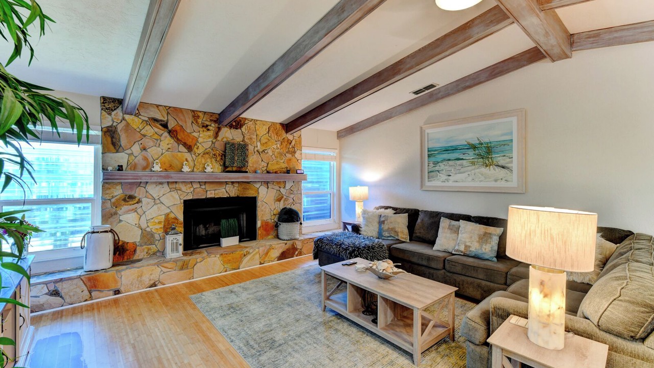 Photo of Livingroom in Gulf Gate Estates