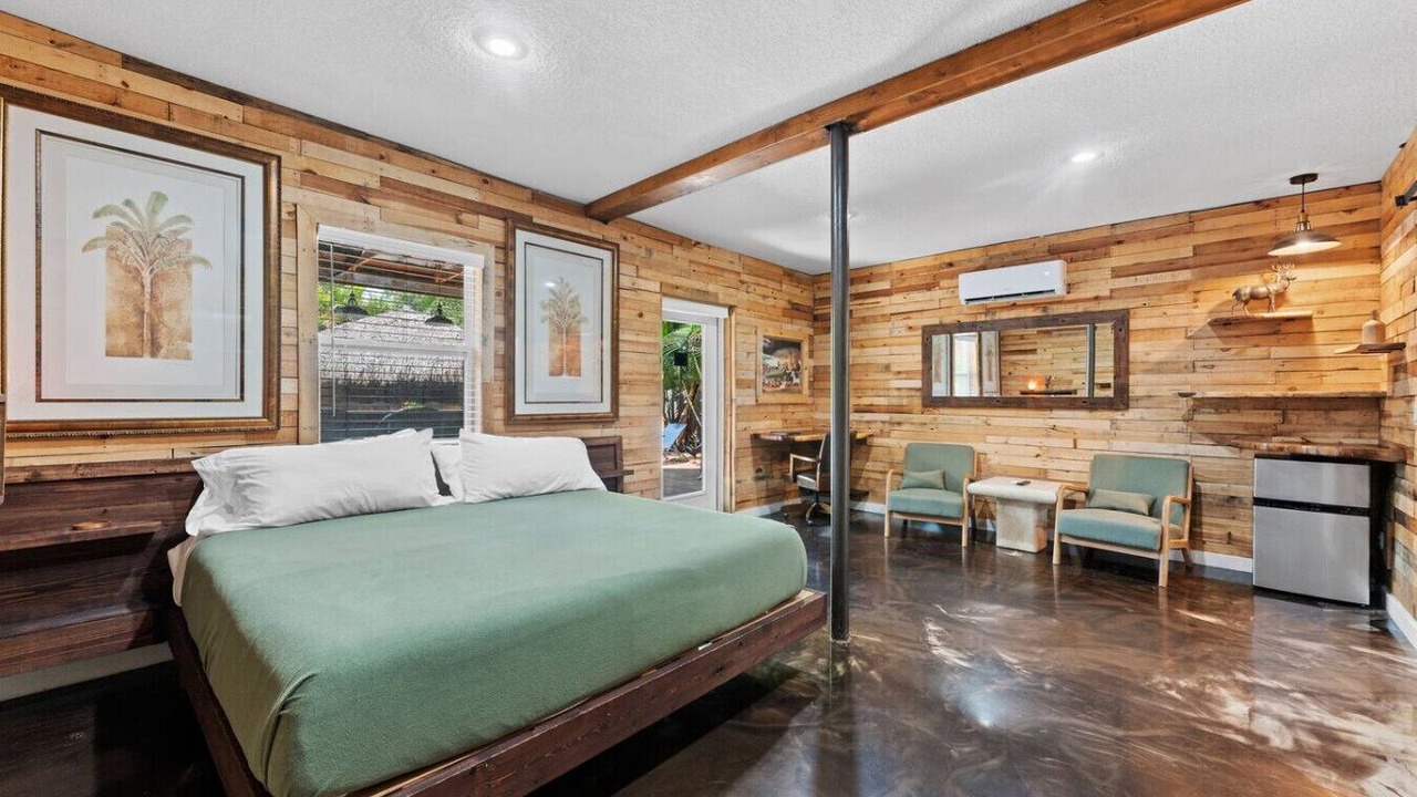 Photo of Bedroom in Gulfport
