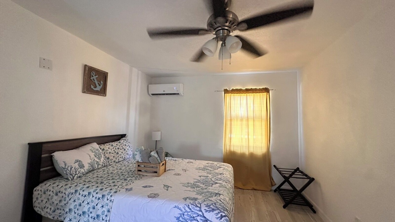 Photo of Bedroom in Tropic