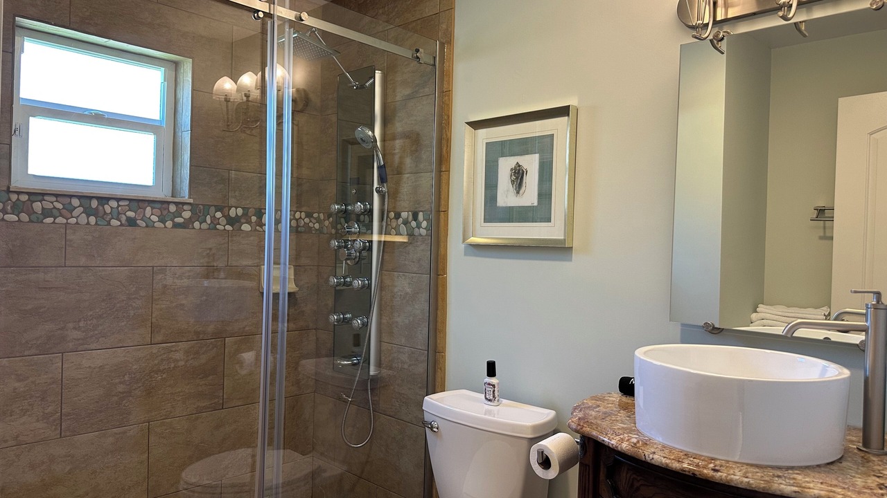 Photo of Bathroom in Eastview Manor