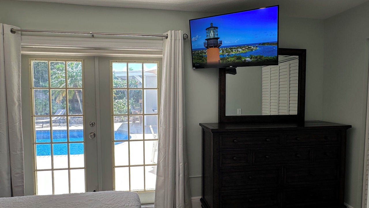 Photo of Bedroom in Eastview Manor